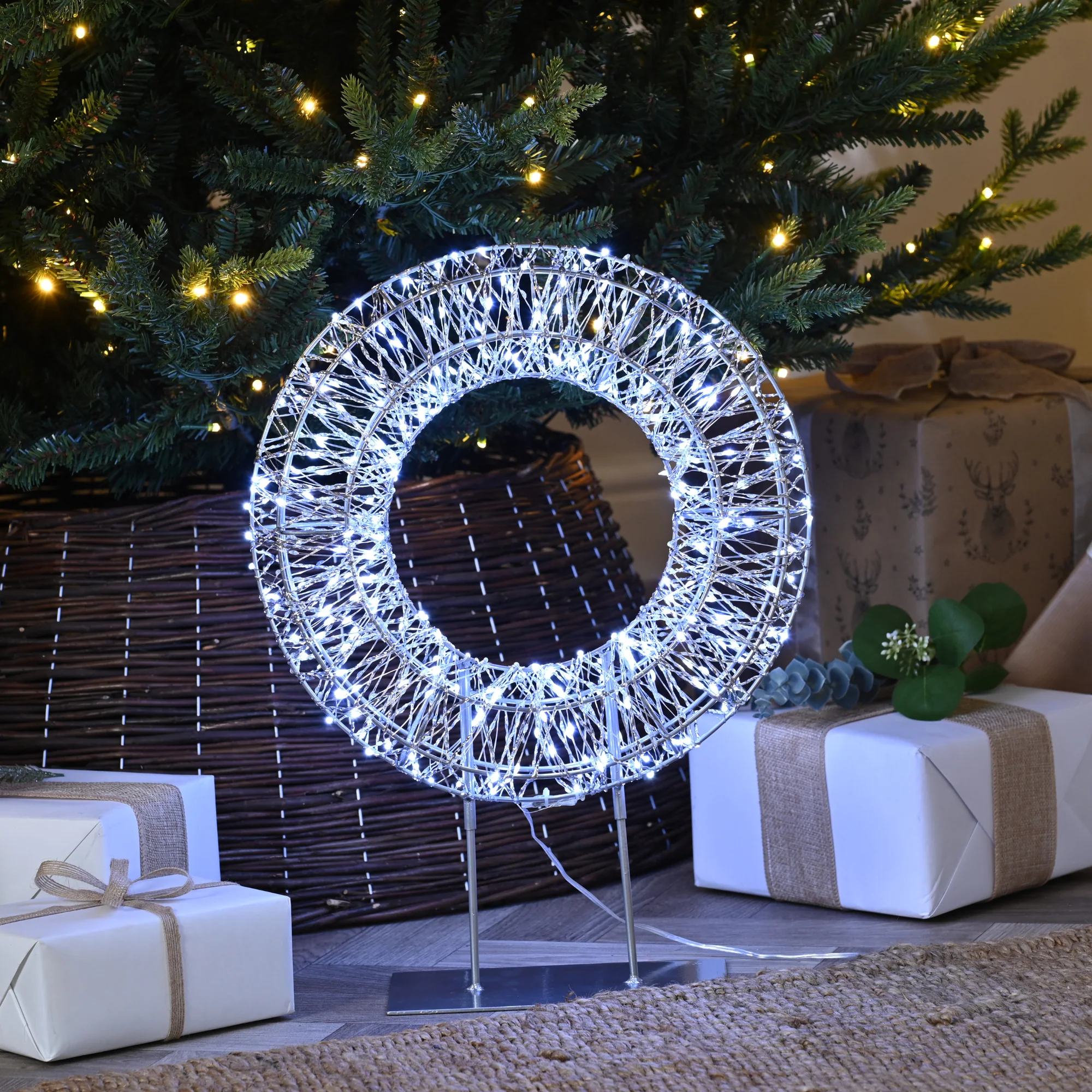 45cm Silver Shimmer Wreath on Stand with 600 White LEDs